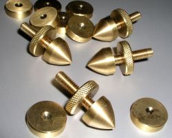 hangfal tüskék hangfal tüskék