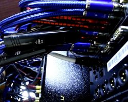 Csatlakozók Csatlakozók